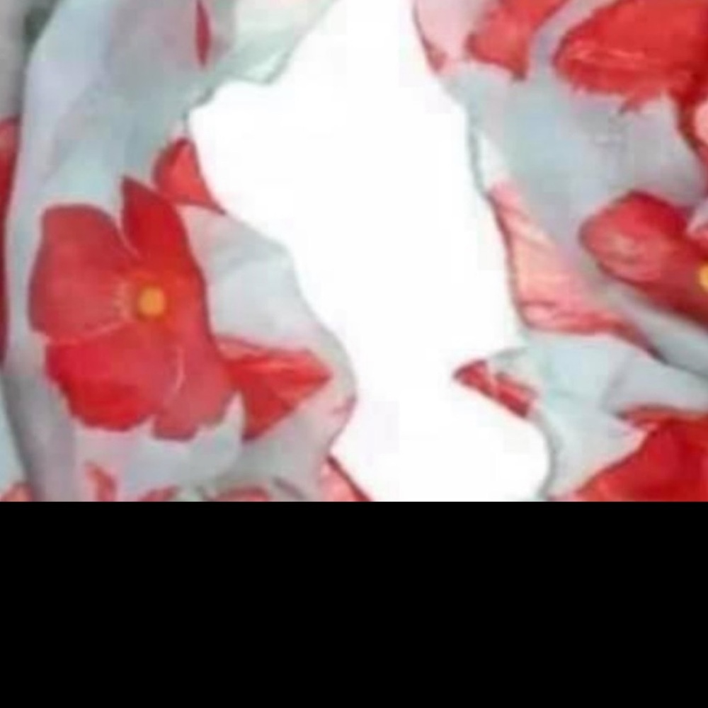 Ladies beautiful poppy scarf - Picture 4 of 4